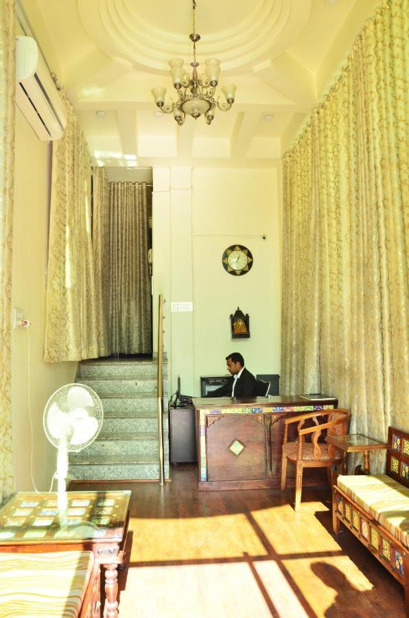 Hotel Raj Regency à Jaipur Extérieur photo