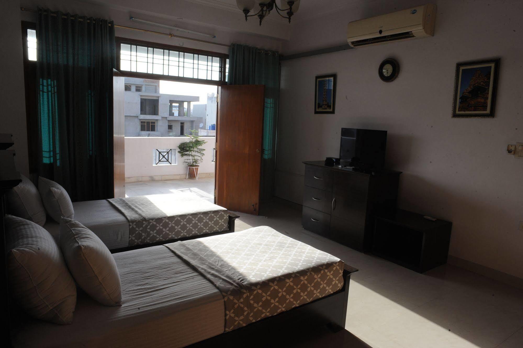 Hotel Raj Regency à Jaipur Extérieur photo